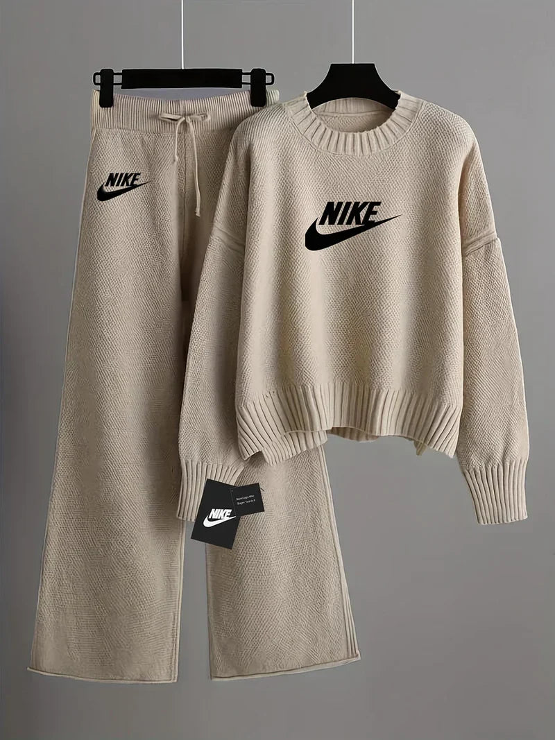 NK-Black women's matching set with a cropped top and trousers